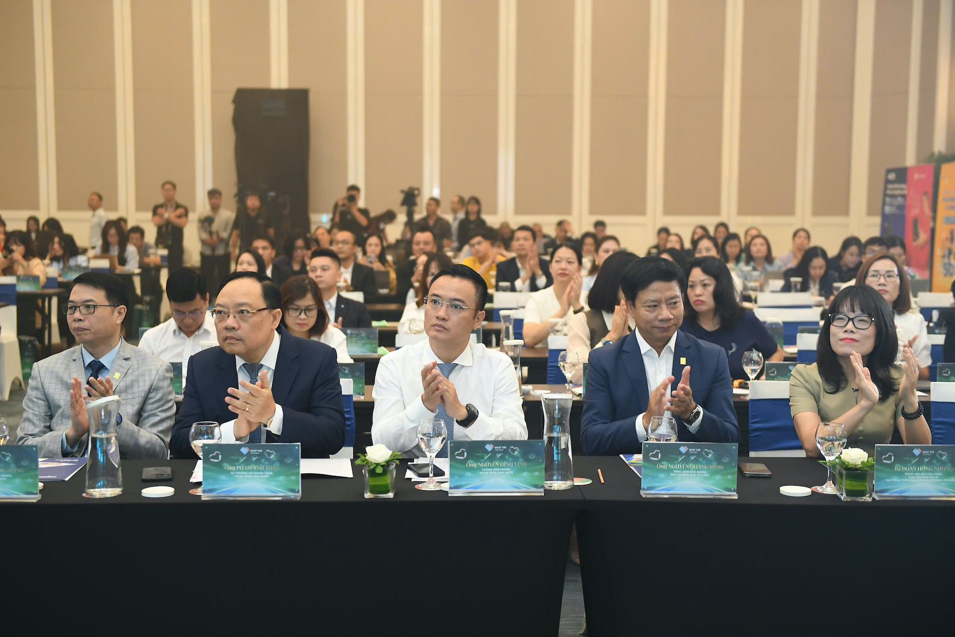 Ngày thẻ Việt Nam năm 2025: 